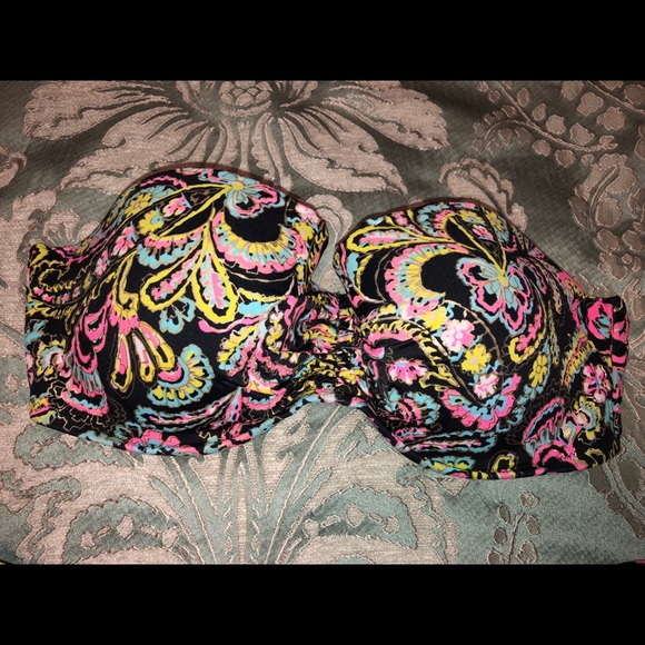 Victoria’s Secret Bikini - Picture 2 of 3